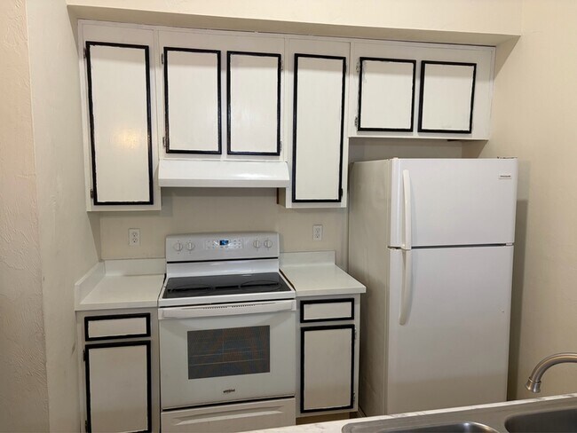 Photo - 1812 W Tharpe St Unit Apt J