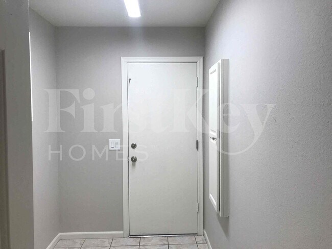 Photo - 12925 N 73rd Ave