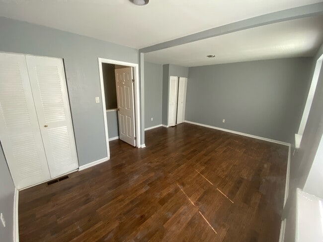 Photo - 1814 Regal Dr