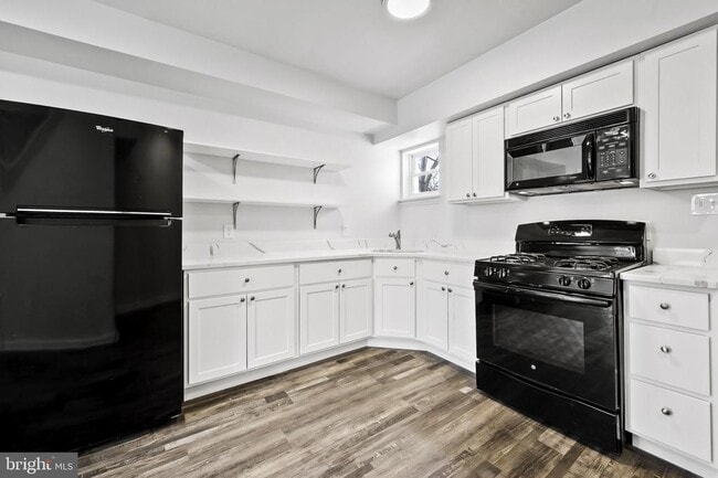 Photo - 22 S Carey St