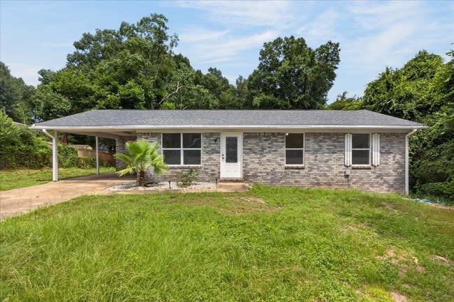 Building Photo - 213 Amellia Pl