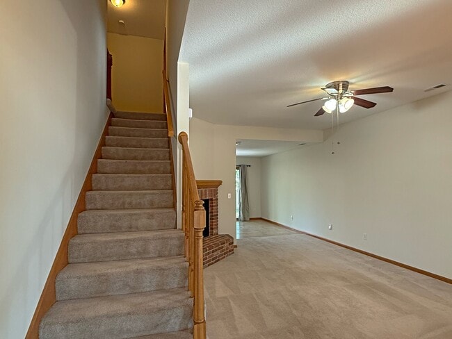 Photo - 2716 Larkspur Ct