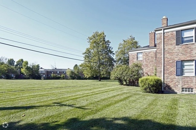 Franklin Village Apartments