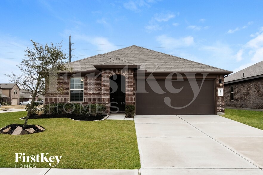 3003 Veeder Pass Ln