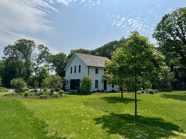 Photo - 24 Old Roxbury Rd