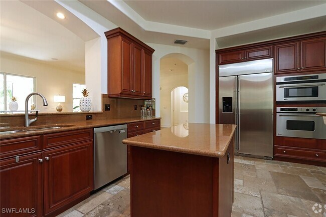 Building Photo - 2868 Tiburon Blvd E Unit 102 Rental