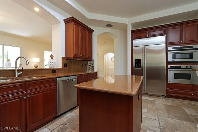 Photo - 2868 Tiburon Blvd E Unidad 102 Rental
