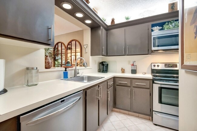 Photo - 13194 Lucinda Palm Ct Unit D