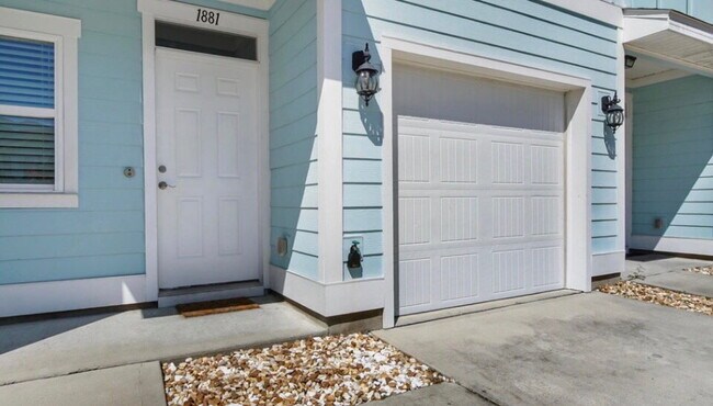 Photo - Welcome to 1881 Point Dr.!