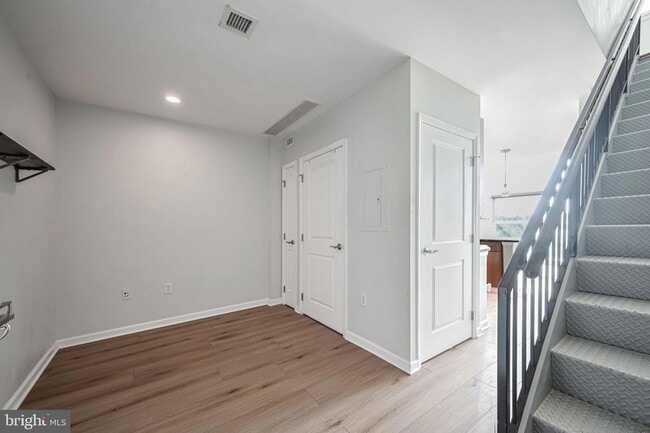 Photo - 444 W Broad St Unit 619