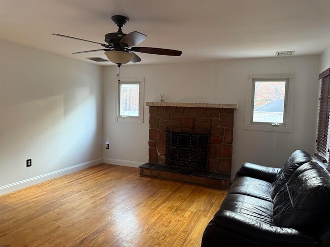 Photo - 712 S 4th Ave