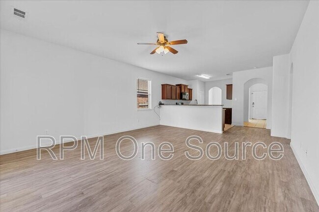 Photo - 113 Oriole Dr