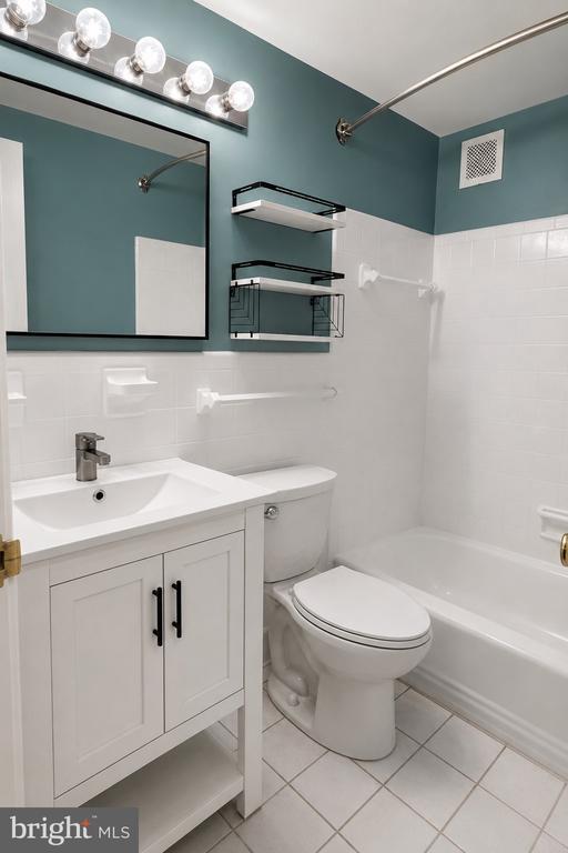 Photo - 6621 E Wakefield Dr Unit 305