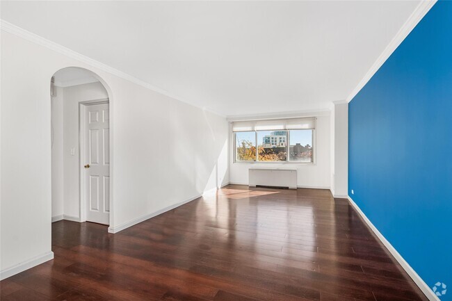 Building Photo - 3333 Henry Hudson Pkwy W Unit 7C Rental