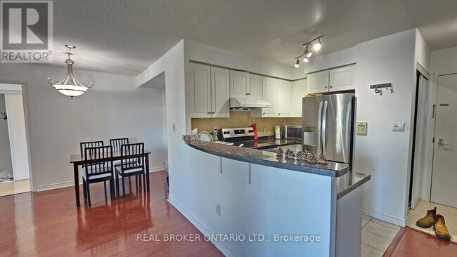 Photo - 7 Lorraine Dr Unité 1516