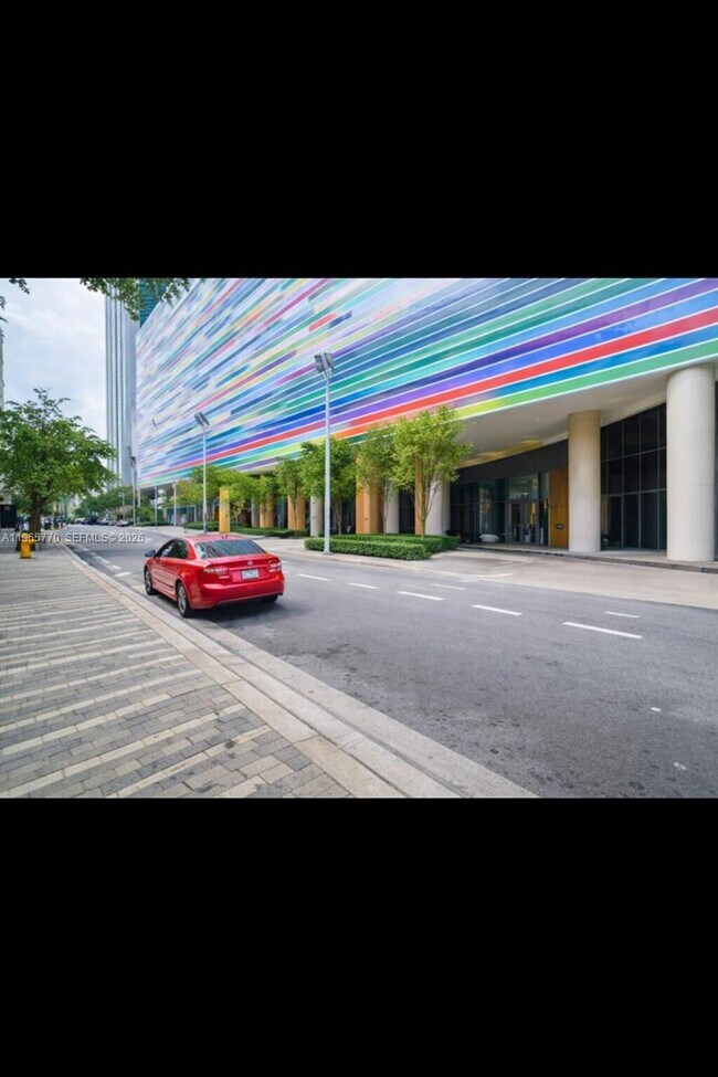 Photo - 45 SW 9th St Unidad 1004