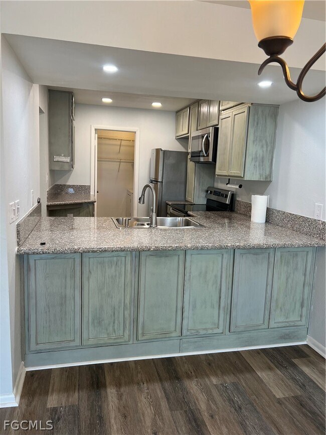 Photo - 1908 SE 43rd St Unidad 208