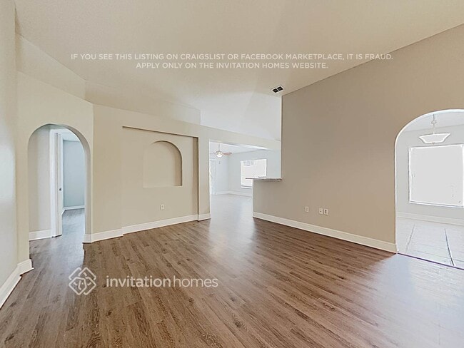 Photo - 3260 Erskine Dr