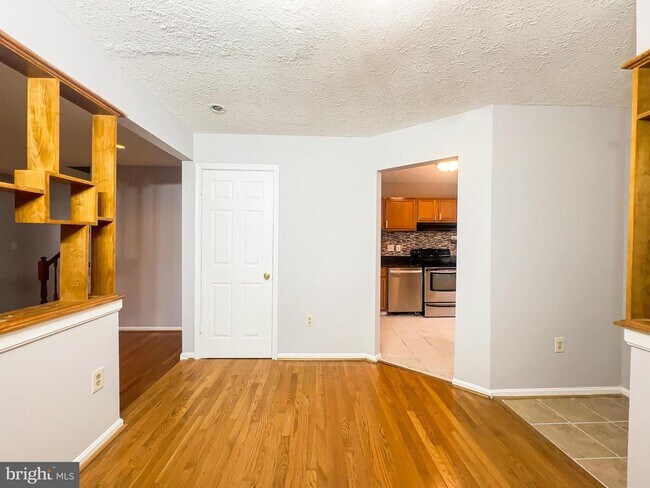 Photo - 3714 Silver Park Ct