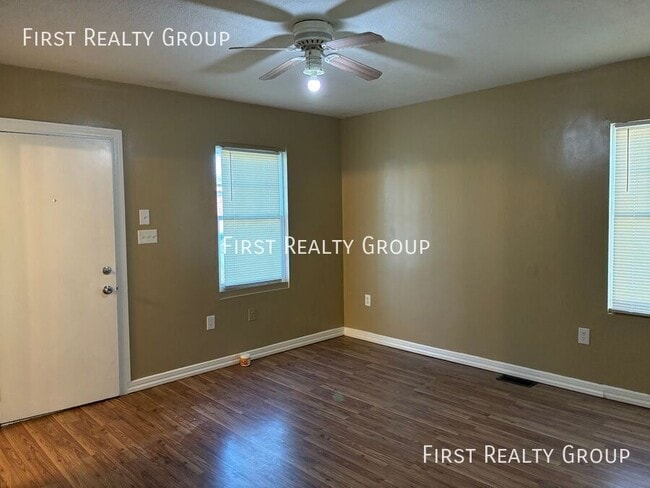 Photo - 2144 Neff Rd