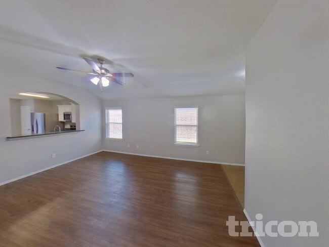 Photo - 1112 Roman Dr