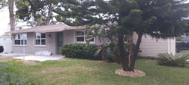 Photo - 6737 Udell Ln House