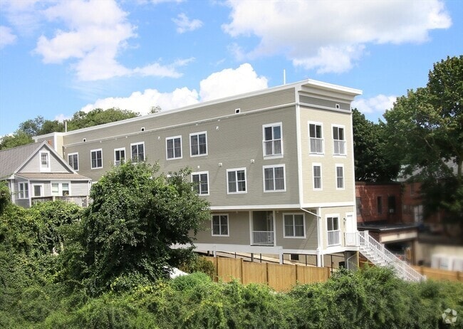 Building Photo - 4 Kemp St Rental