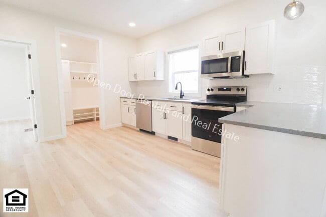 Photo - 417 W 4th St Unidad 417 W 4th St 100