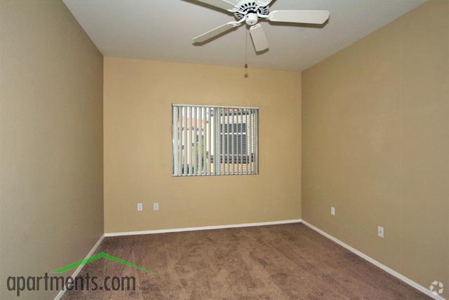 Bedroom - Frank's on Shea