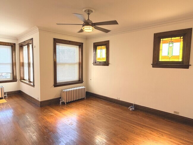 5112 W Sunnyside Ave Unit 2