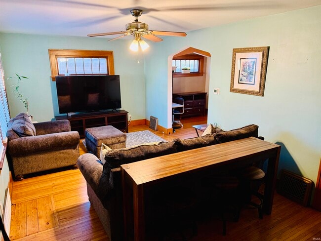 Photo - 4018 Webster St