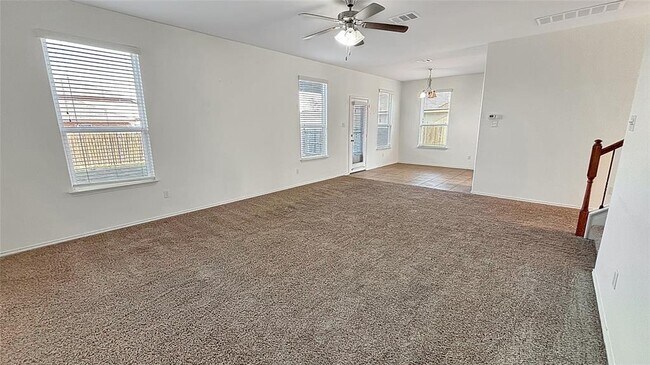 Photo - 133 Langtry Ln