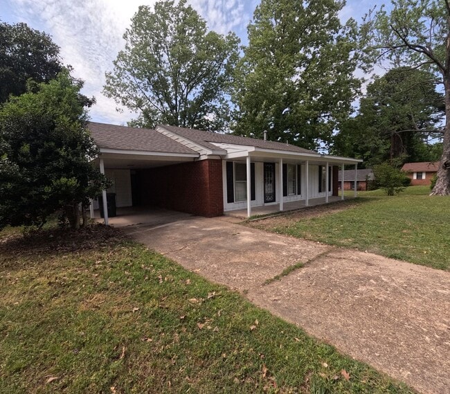 Photo - Spacious 5BR/2BA Rental with Bonus Living Space & Great Location