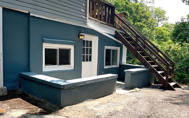 Building Photo - 376 Saw Mill River Rd Unit 1 Rental