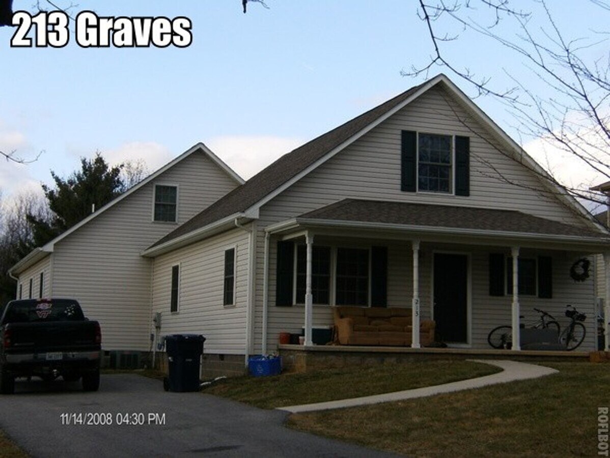 Photo - 213 Graves Ave