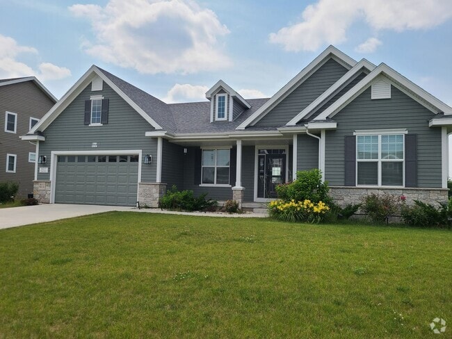 Building Photo - Four Bedroom Three Bath Single Family Home