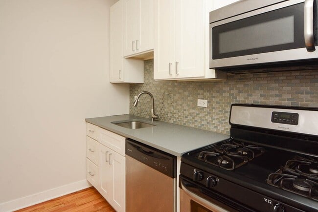 Photo - 2402 N Kedzie Blvd Unidad 312