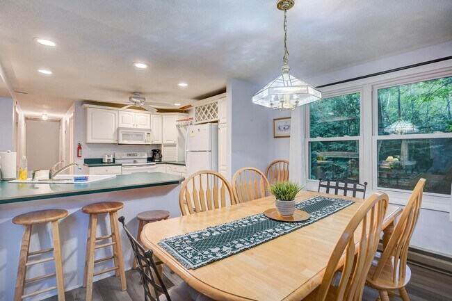 503 Old Bartlett Rd