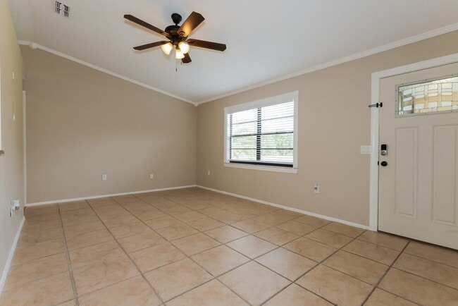 Photo - 13238 Drysdale St