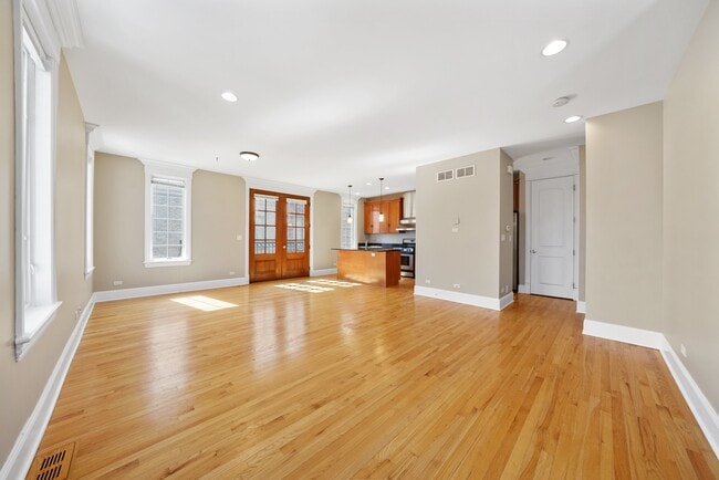 Photo - 825 La Grange Rd-C