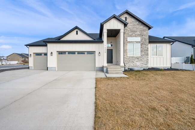 Building Photo - 1605 S 1100 W Unit House