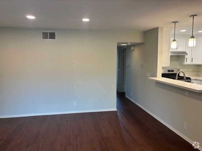 Building Photo - 1304 Mountain Ave Rental