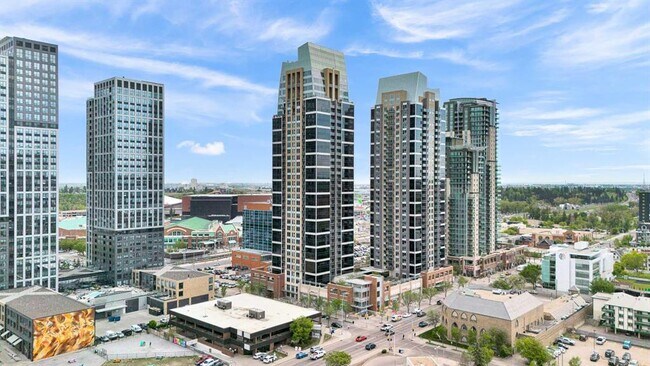 211-213 13 Ave SE