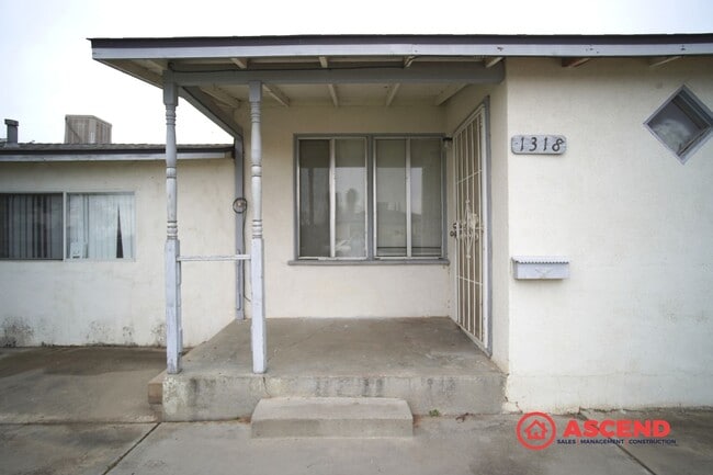 Photo - 1318-1320 El Tejon Ave Unidad 1318 El Tejon Ave