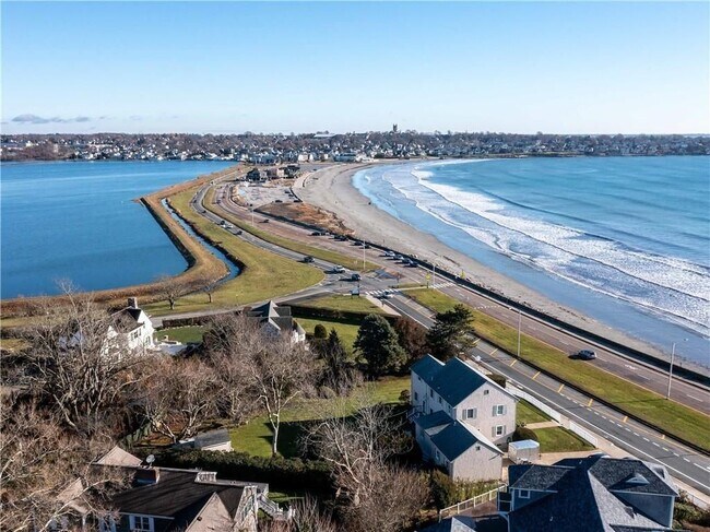 132 Memorial Blvd
