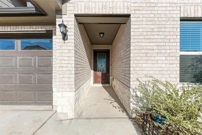 Photo - 19312 Hartwell Dr
