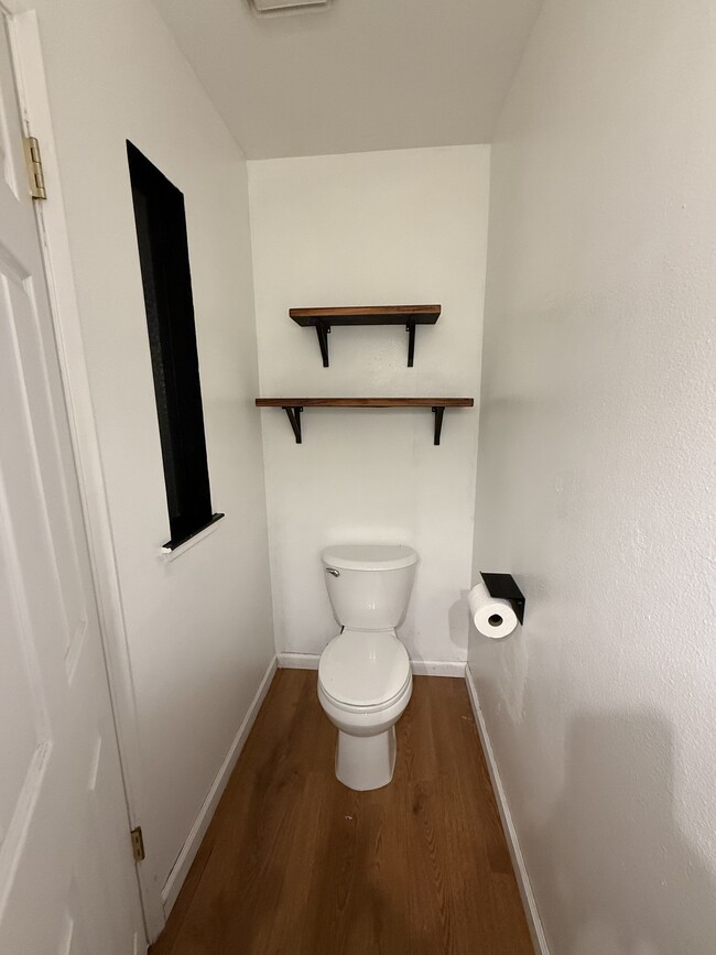 Photo - 1868 Cherokee Dr