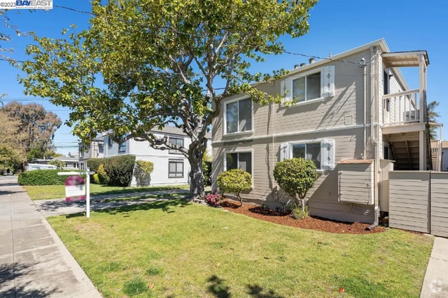 Building Photo - 1609 Santa Clara Ave Rental