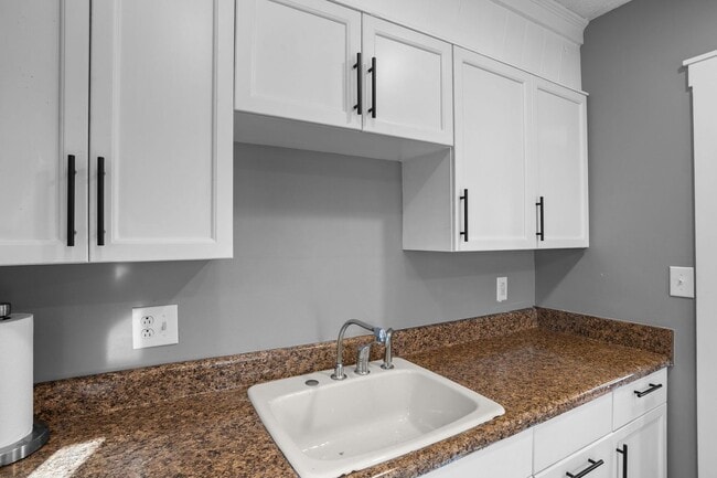 Photo - 1 Bedroom 1 Bath Duplex in the Heart of Auburn