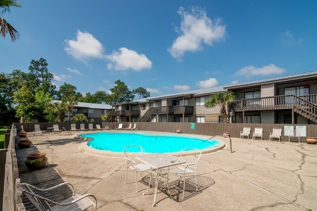 Building Photo - Atwood Oaks Apartments